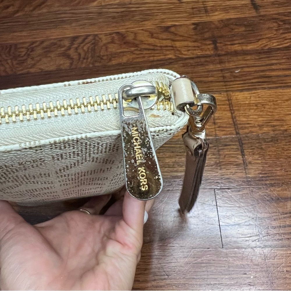Michael Kors Tan and Beige Wristlet Long Wallet - Picture 10 of 14